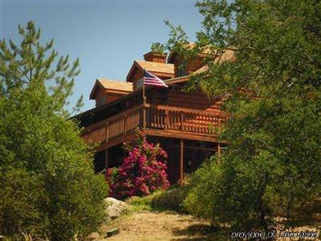 The Log House Lodge Three Rivers Dış mekan fotoğraf
